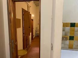 Sdrucciolo dei Pitti First Floor