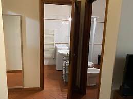 Sdrucciolo dei Pitti First Floor