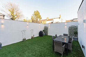 Gloucester Place Townhouse with Hot Tub