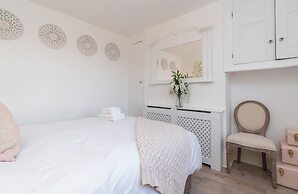 Gloucester Place Townhouse with Hot Tub