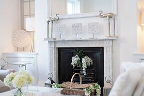 Gloucester Place Townhouse with Hot Tub