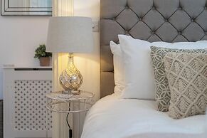 Gloucester Place Townhouse with Hot Tub