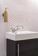 Gloucester Place Townhouse with Hot Tub