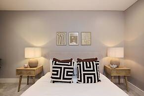 The Westbourne Park Place - Elegant 3bdr Flat