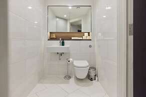 The Westbourne Park Place - Elegant 3bdr Flat