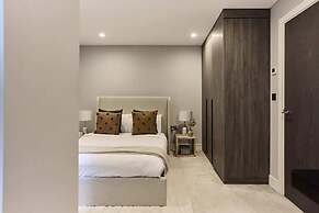 The Westbourne Park Place - Elegant 3bdr Flat