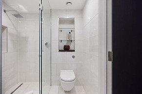 The Westbourne Park Place - Elegant 3bdr Flat