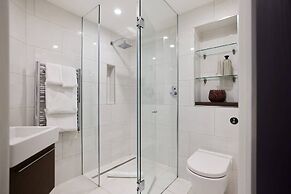 The Westbourne Park Place - Elegant 3bdr Flat