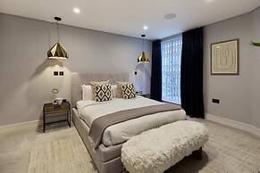 The Westbourne Park Place - Elegant 3bdr Flat