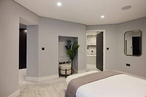 The Westbourne Park Place - Elegant 3bdr Flat