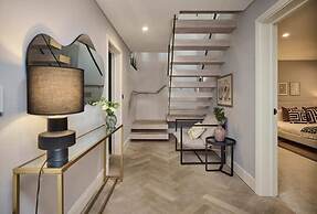 The Westbourne Park Place - Elegant 3bdr Flat