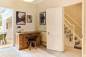 The Fulham Hideout - Modish 2bdr Flat With Patio