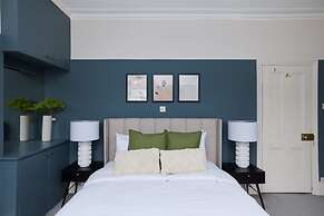 The Fulham Asylum - Modish 2bdr Flat With Patio