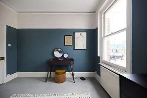 The Fulham Asylum - Modish 2bdr Flat With Patio