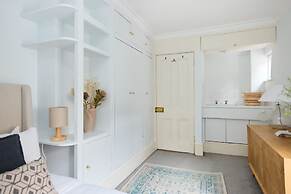 The Fulham Asylum - Modish 2bdr Flat With Patio