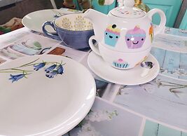 Secluded Converted Horsebox Retreat in Welcombe