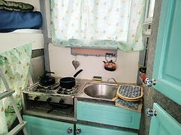 Secluded Converted Horsebox Retreat in Welcombe