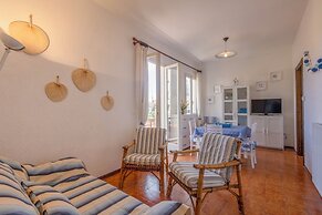 Quiet Apartment by Wonderful Italy