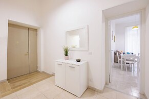 Garibaldi Central Station Apartment