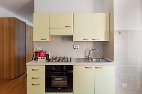 Urban Cozy Apartment by Wonderful Italy