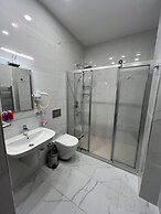 Adil Konak Hotel