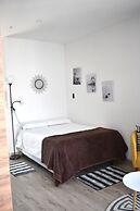 Xoe Mini-suites and Apartments