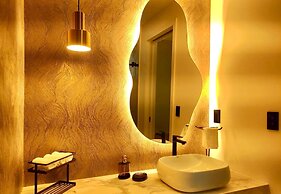 Xoe Mini-suites and Apartments