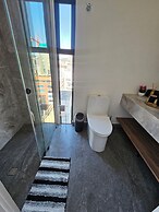 Xoe Mini-suites and Apartments