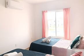 Modern Pool Side House