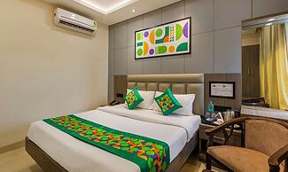 Treebo Bombay Palace