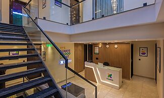 Treebo Bombay Palace