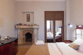 Kraveli Hotel