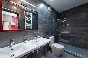 Kraveli Hotel