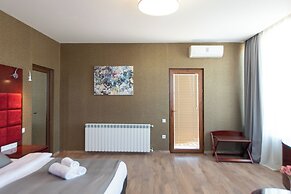 Kraveli Hotel