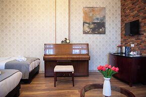 Kraveli Hotel