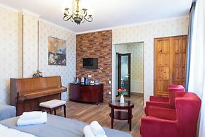 Kraveli Hotel