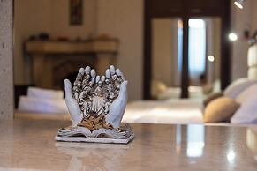 Kraveli Hotel