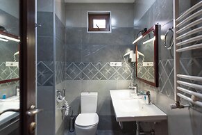 Kraveli Hotel