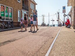 Holiday Home With Sauna, Near the Markermeer