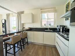 Holiday Home With Sauna, Near the Markermeer