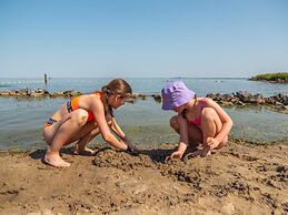 Holiday Home With Sauna, Near the Markermeer