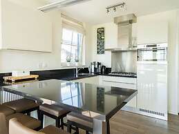 Holiday Home With Sauna, Near the Markermeer