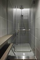 9h nine hours Shinagawa station for men