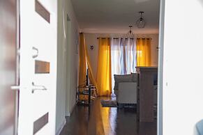 A Relaxing Retreat a few Steps From the Sun-soaked Dover Beach and the