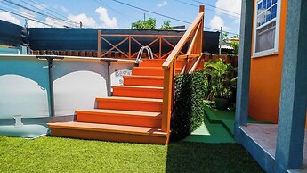 A Relaxing Retreat a few Steps From the Sun-soaked Dover Beach and the