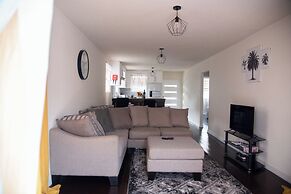 A Relaxing Retreat a few Steps From the Sun-soaked Dover Beach and the