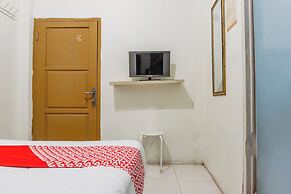 OYO 94067 The Roy Suite Guest House