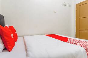 OYO 94067 The Roy Suite Guest House