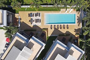 Modern 3BR Pool Access Villa Argent 6