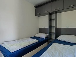 Chalet on the Water at the Beautiful Veluwemeer